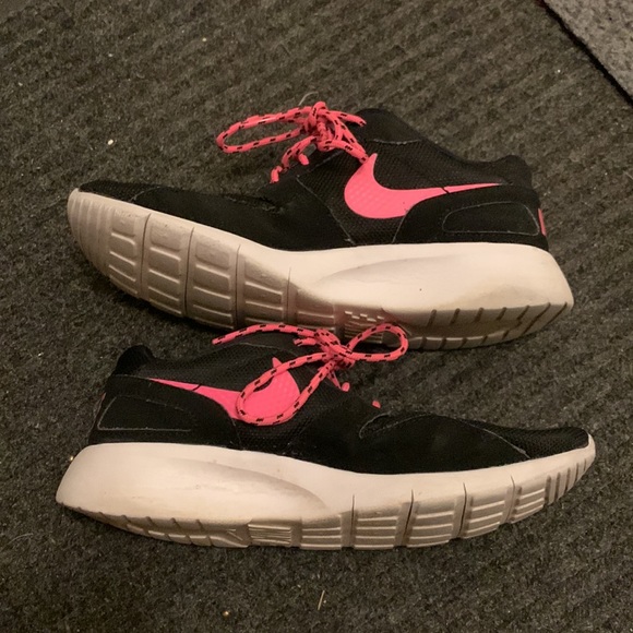 Nike Kaishi (GS) Black Pink Sneakers-Size 6 Youth (Fits women’s 7.5) - Picture 4 of 9